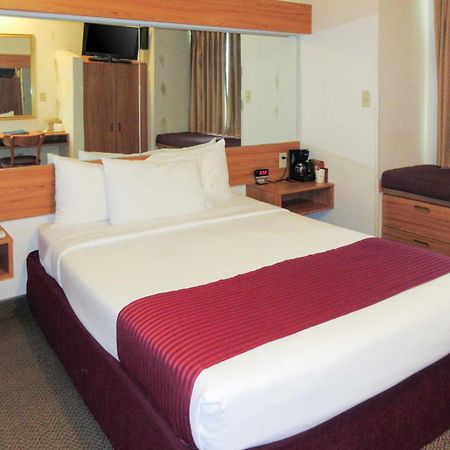 Quality Inn & Suites Robbinsville Eksteriør billede
