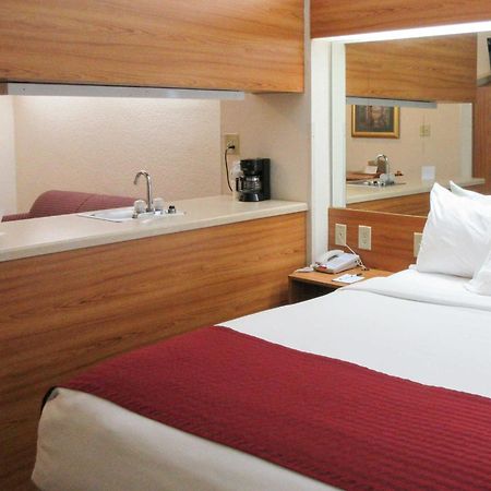 Quality Inn & Suites Robbinsville Eksteriør billede