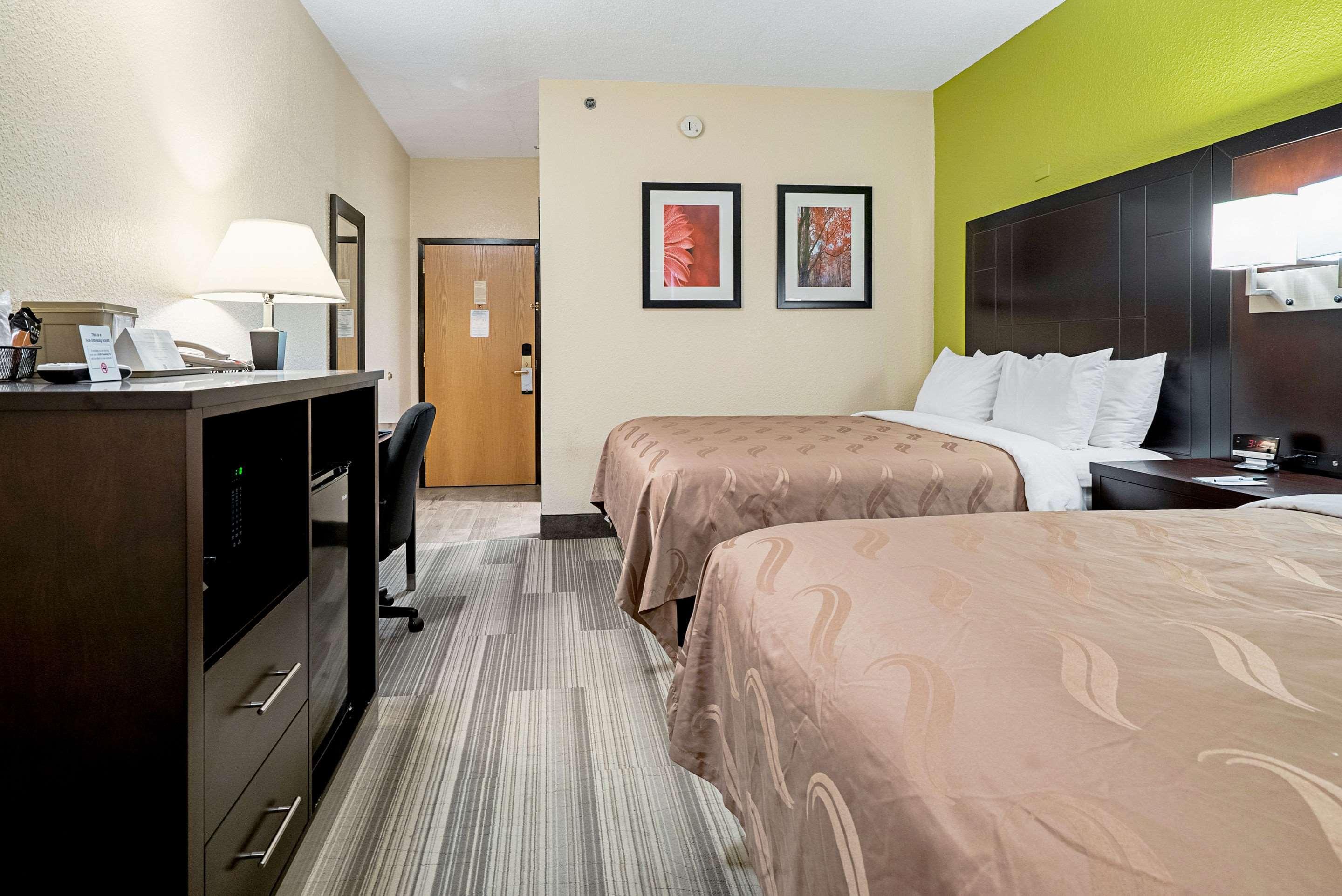 Quality Inn & Suites Robbinsville Eksteriør billede