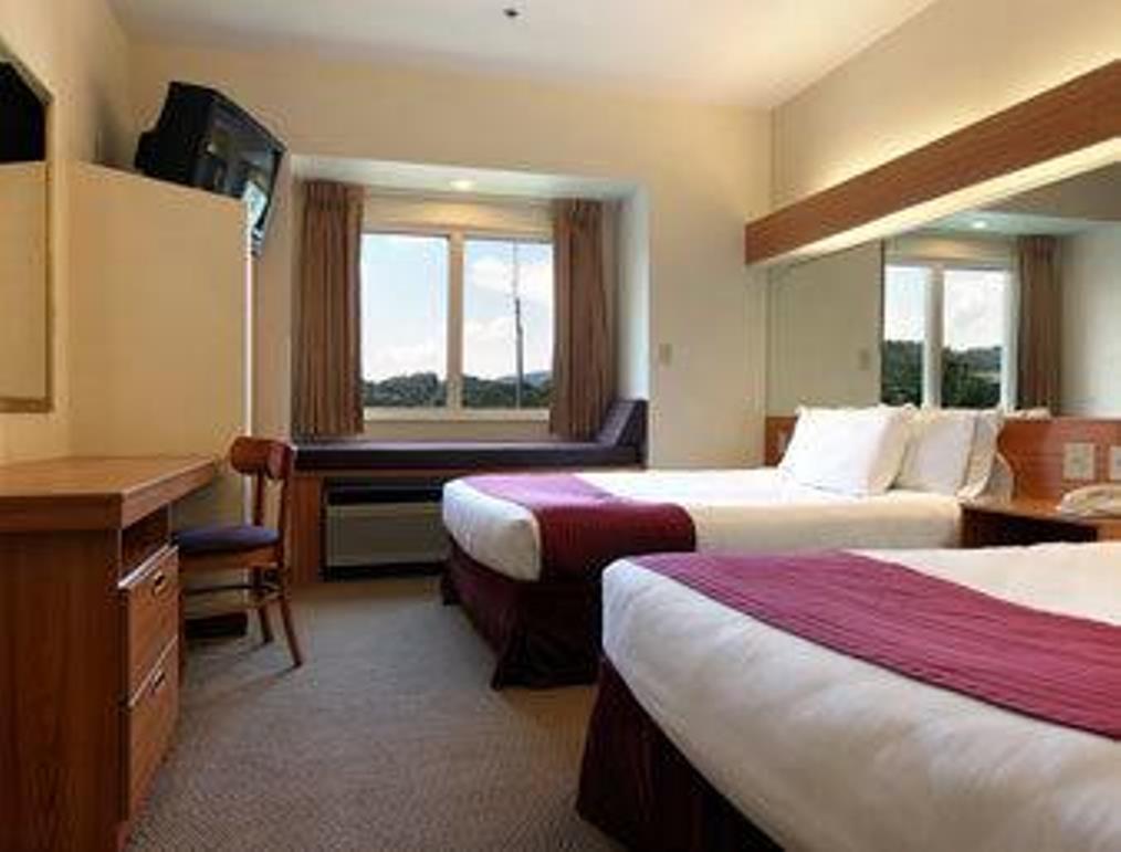 Quality Inn & Suites Robbinsville Eksteriør billede