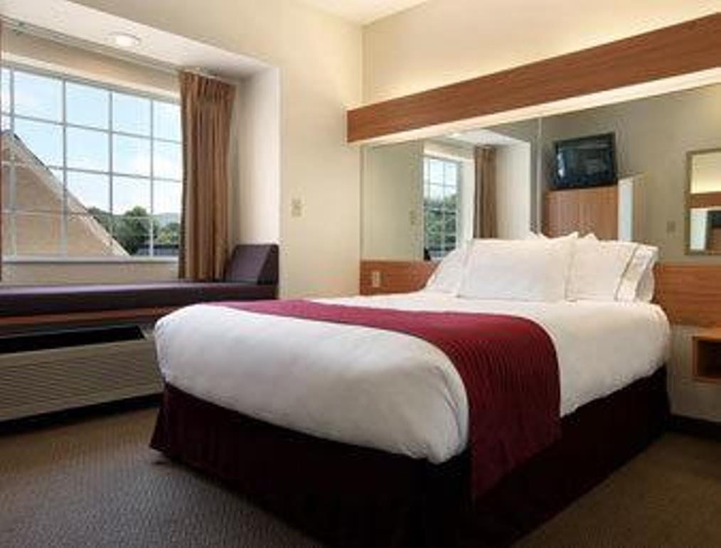 Quality Inn & Suites Robbinsville Eksteriør billede