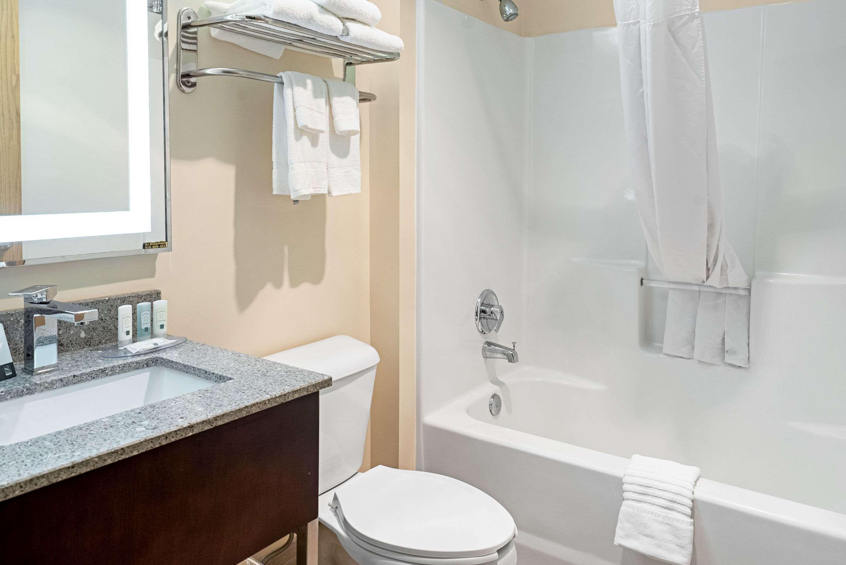 Quality Inn & Suites Robbinsville Eksteriør billede