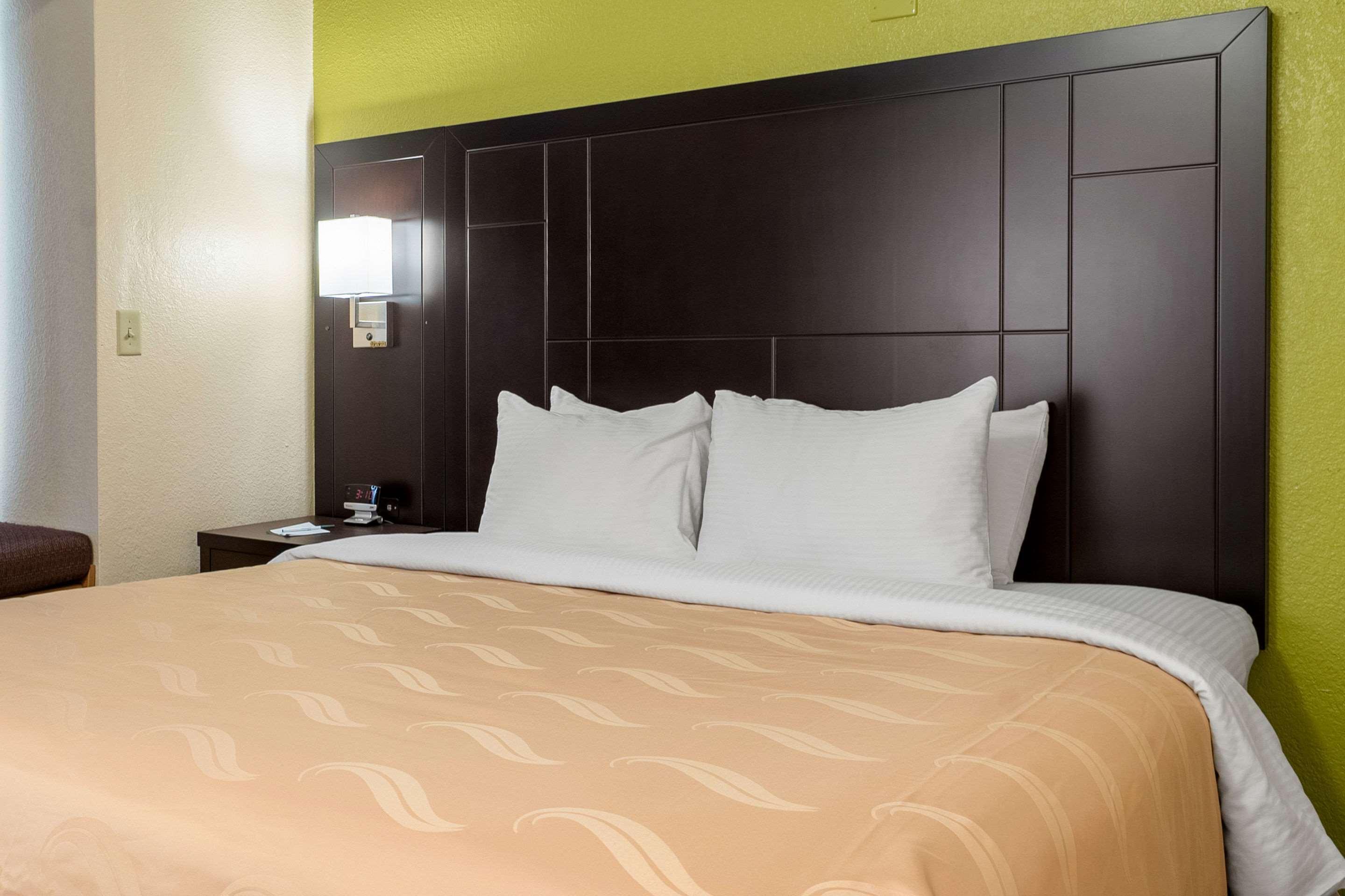 Quality Inn & Suites Robbinsville Eksteriør billede