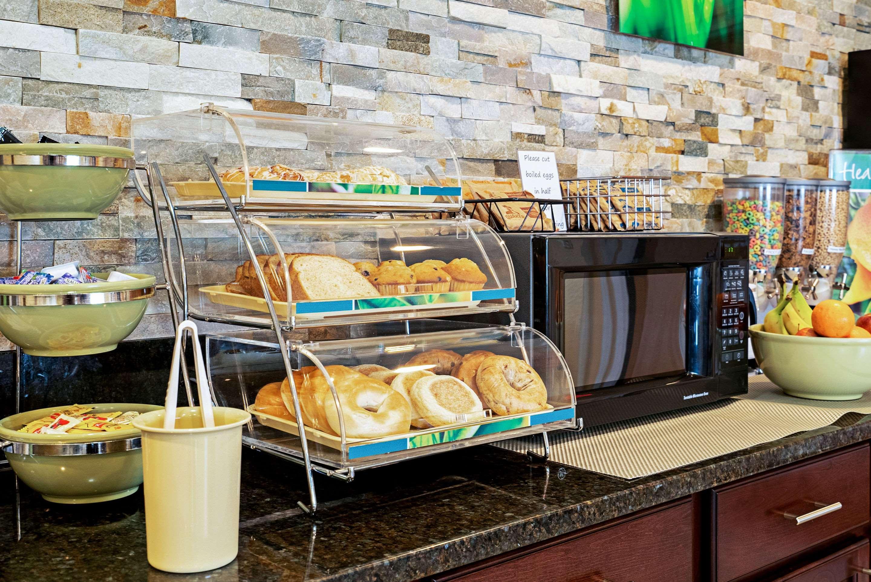 Quality Inn & Suites Robbinsville Eksteriør billede