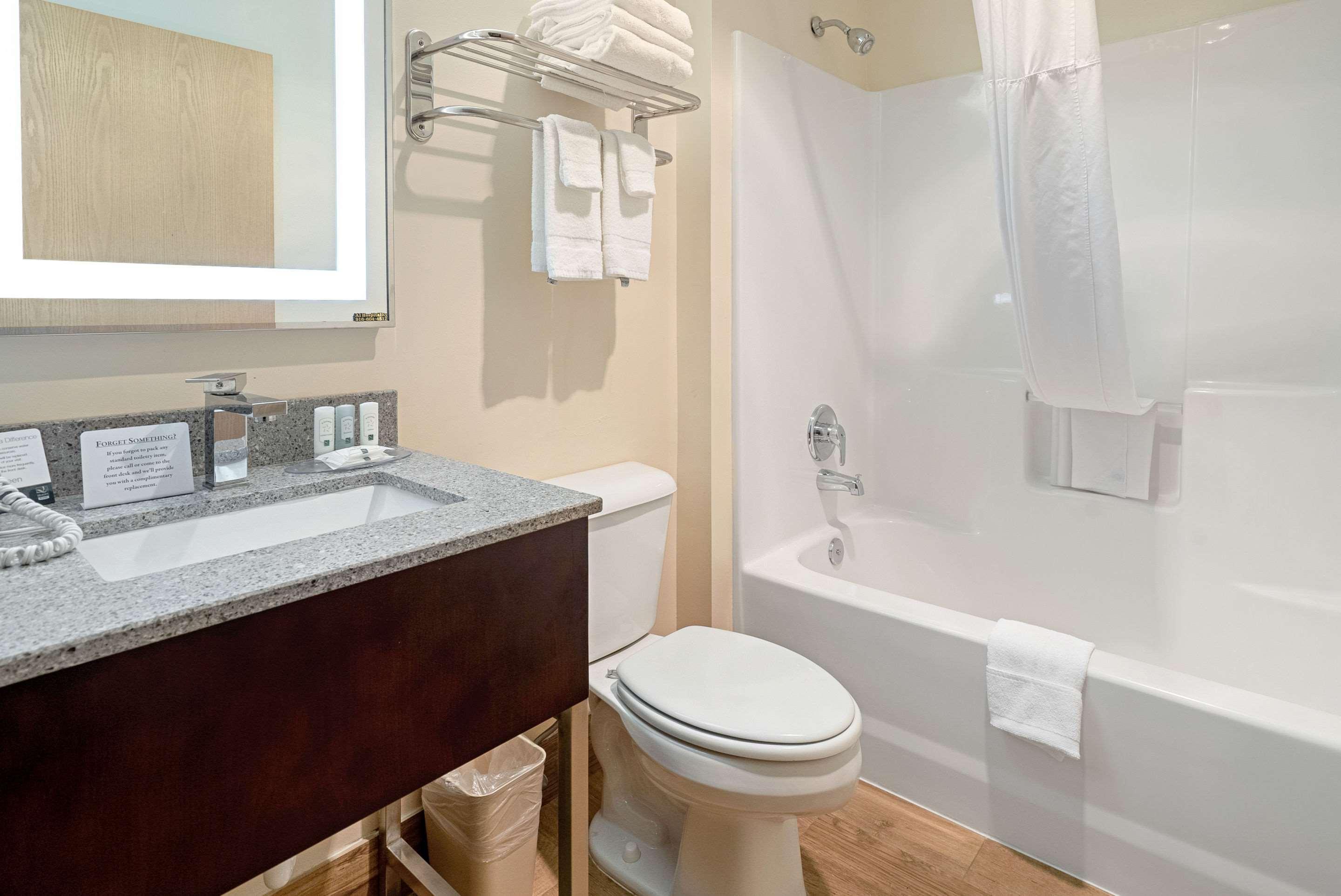 Quality Inn & Suites Robbinsville Eksteriør billede