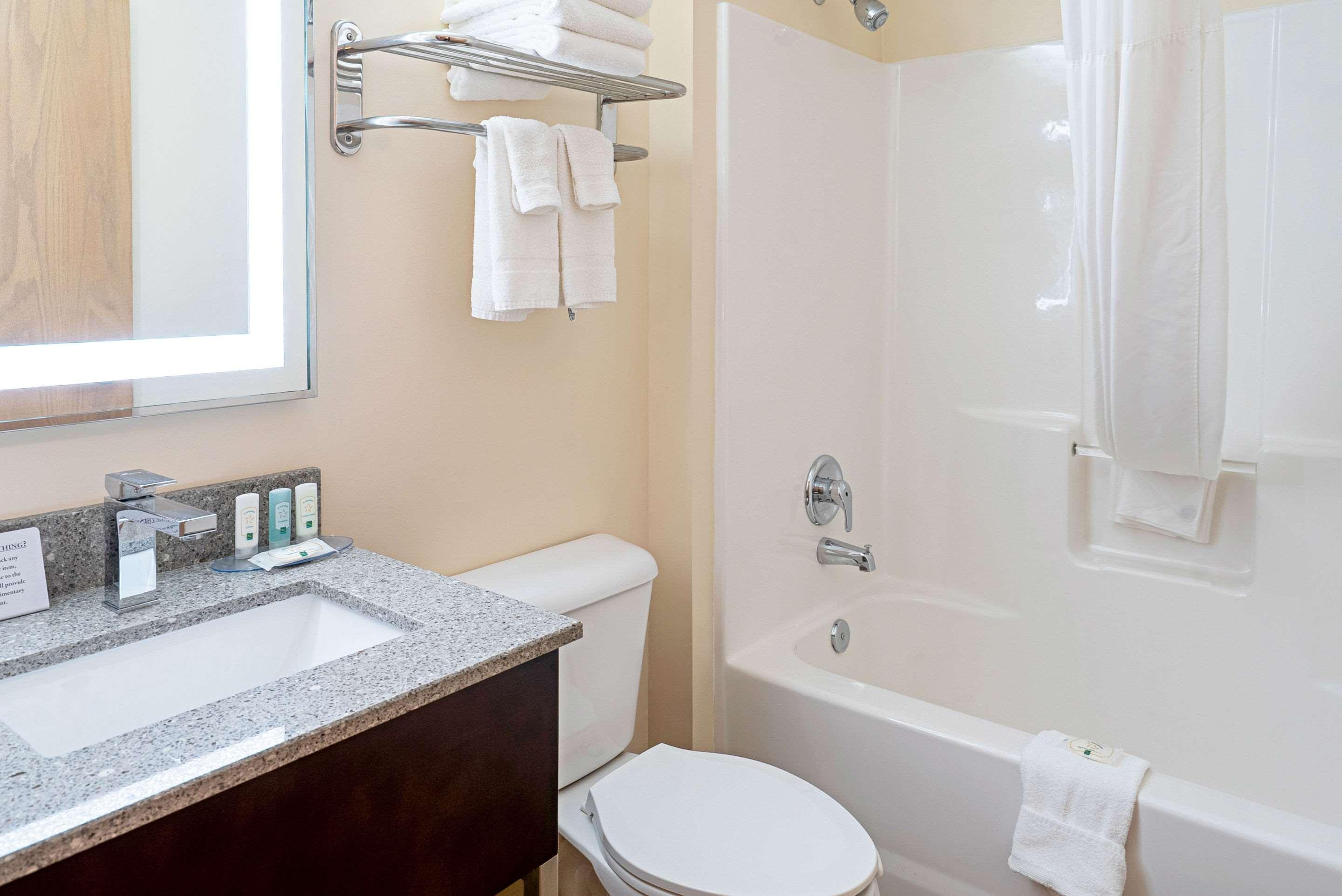Quality Inn & Suites Robbinsville Eksteriør billede